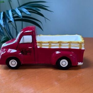 Cracker Barrel ceramic truck